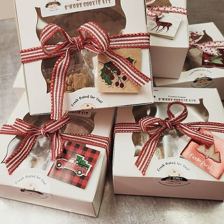 http://www.thehumblecookieshop.com/cdn/shop/products/ChristmasGiftBoxSample_dbb912ae-5fd6-42f6-a0d7-1b7b86793cf0.jpg?v=1699241931