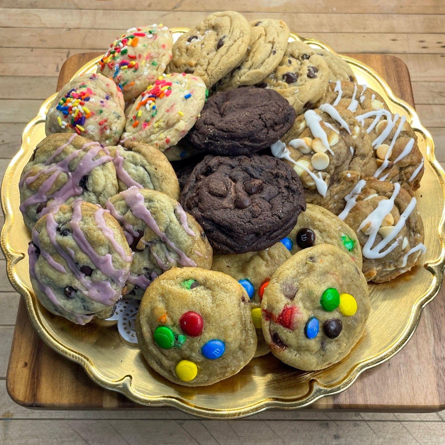 https://www.thehumblecookieshop.com/cdn/shop/products/Classic-PremiumsSmallCookieTray.WebImage.jpg?v=1663441437&width=1445